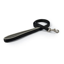 Load image into Gallery viewer, Viva Padded Snap Lead 20kg 100cm x 1.2cm (Black, Blue, Red)

