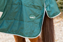 Load image into Gallery viewer, Swish Equestrian 100g Stable Rug With Detachable Neck - Hunter Green
